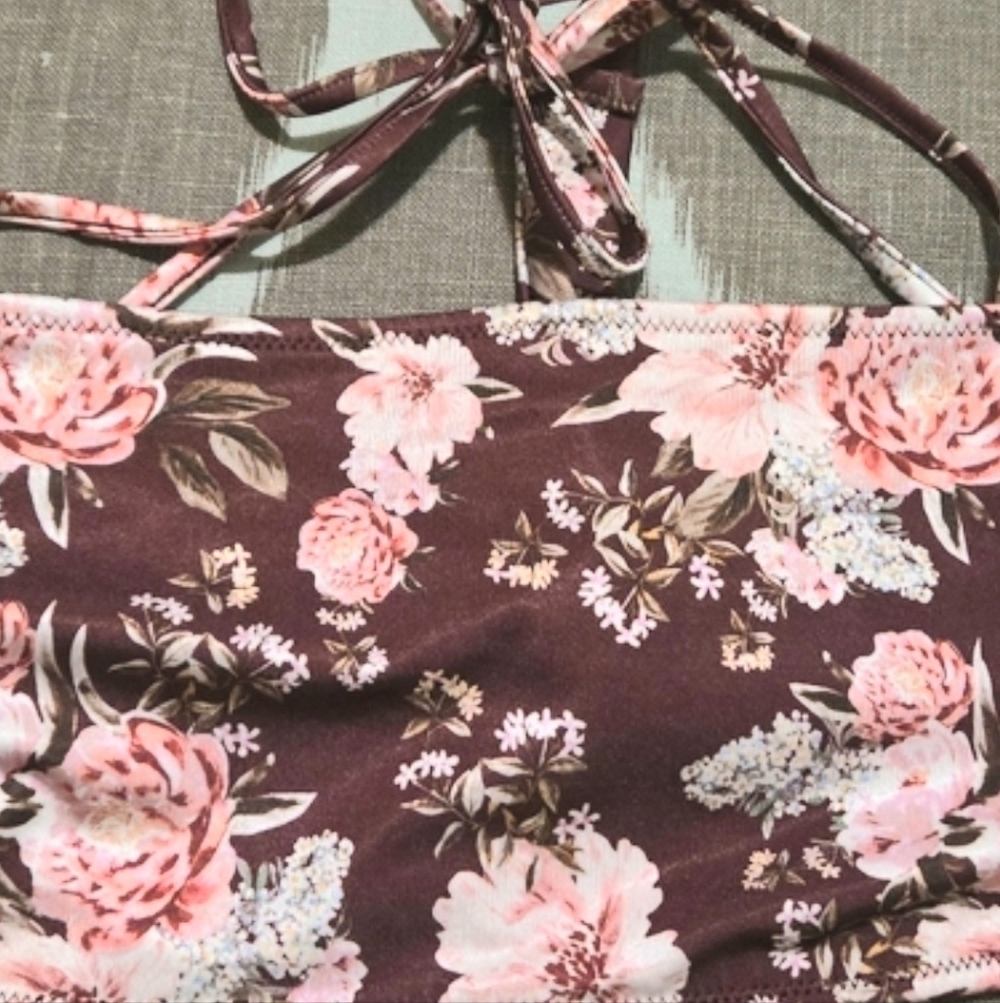 New With Tags H&M Burgandy & Pink Antique Floral Women's Swim Top Size LG